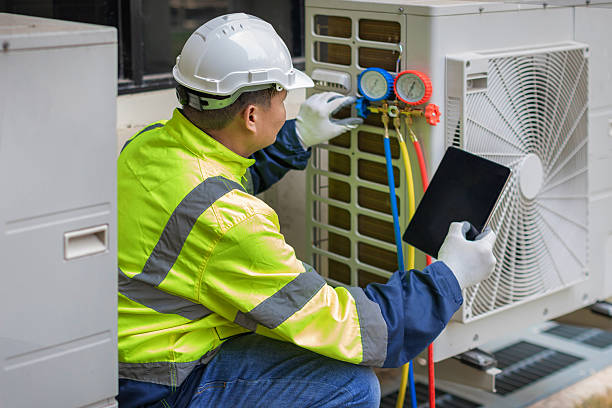 Professional Hvac technician working in Taneytown, MD